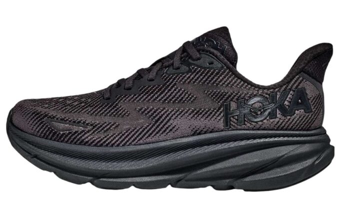 Clifton 9 Wide ’Triple Black’