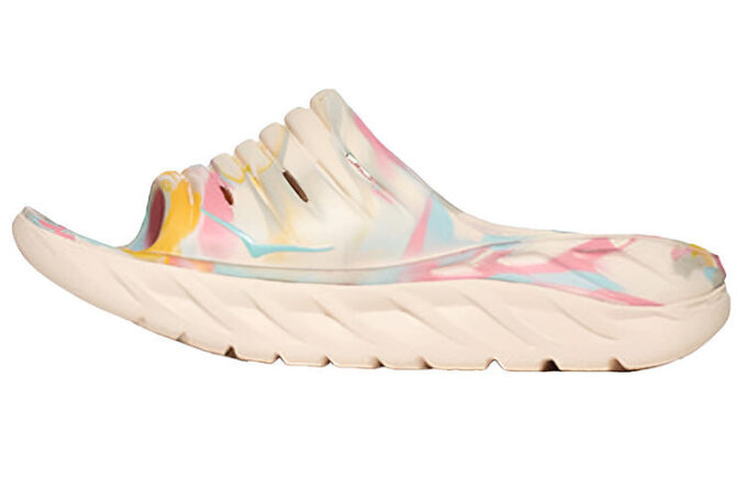 HOKA x FP Movement ’ORA’