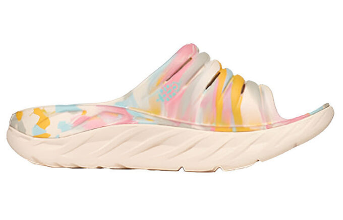 HOKA x FP Movement ’ORA’