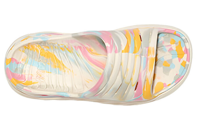 HOKA x FP Movement ’ORA’